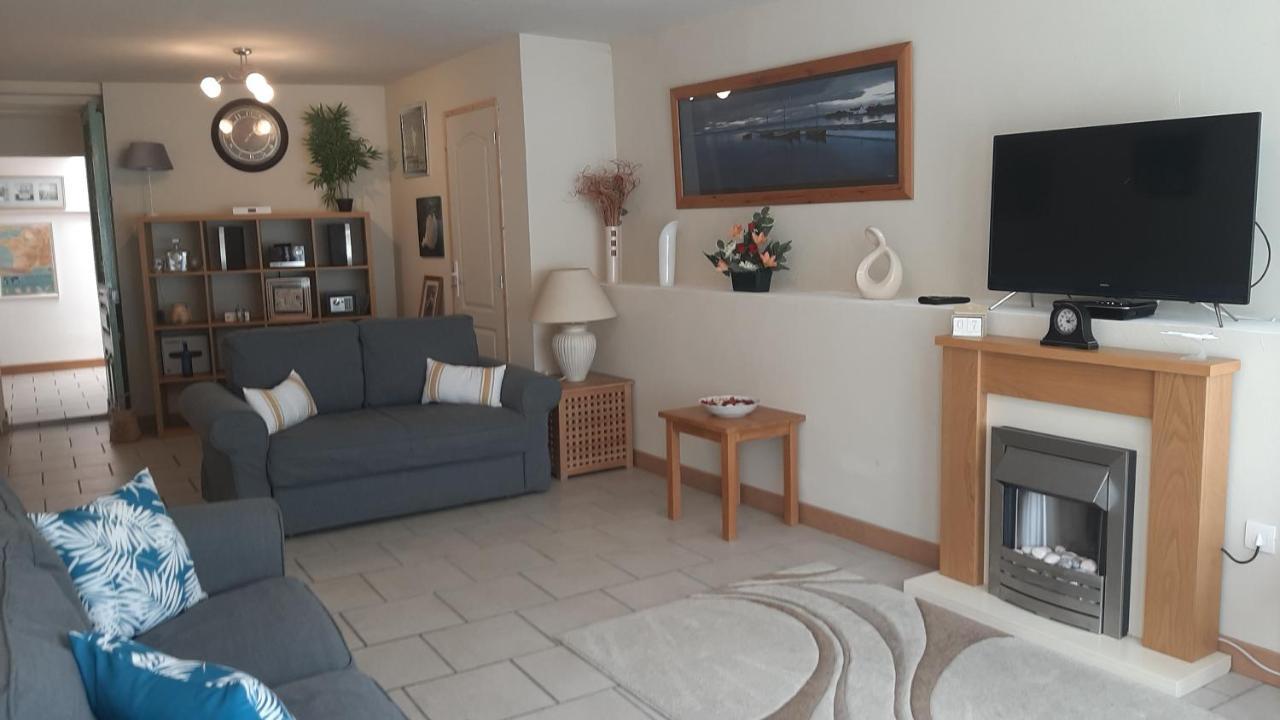 Maison En Ville Avec Terrasse Ensoleillee Et Wi-Fi Magnac-Laval المظهر الخارجي الصورة