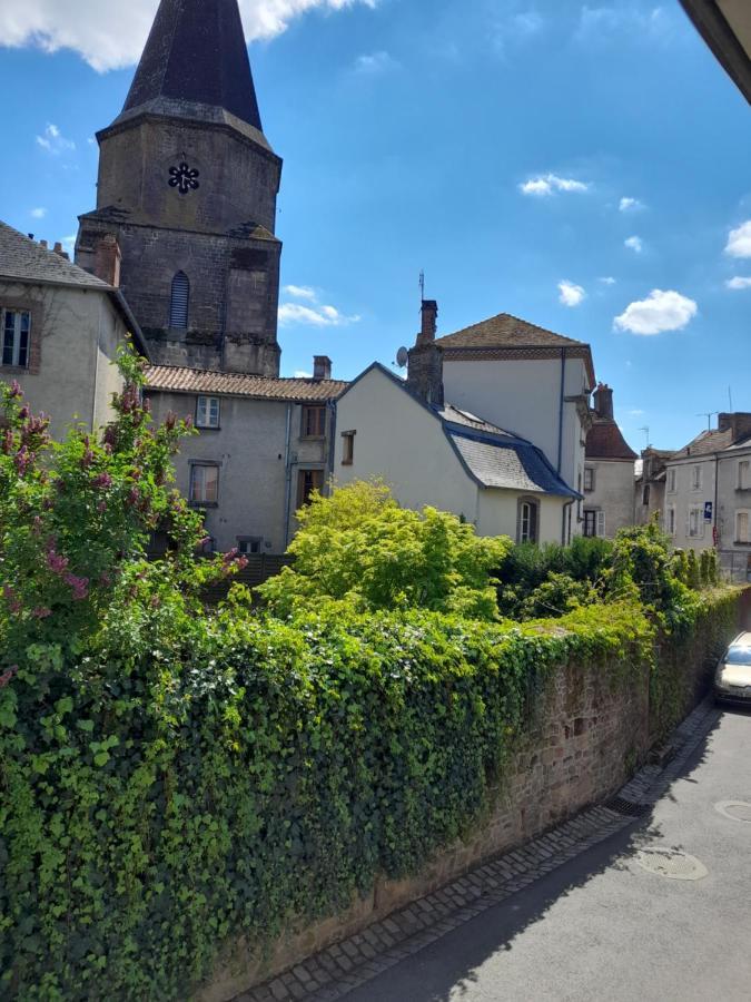 Maison En Ville Avec Terrasse Ensoleillee Et Wi-Fi Magnac-Laval المظهر الخارجي الصورة