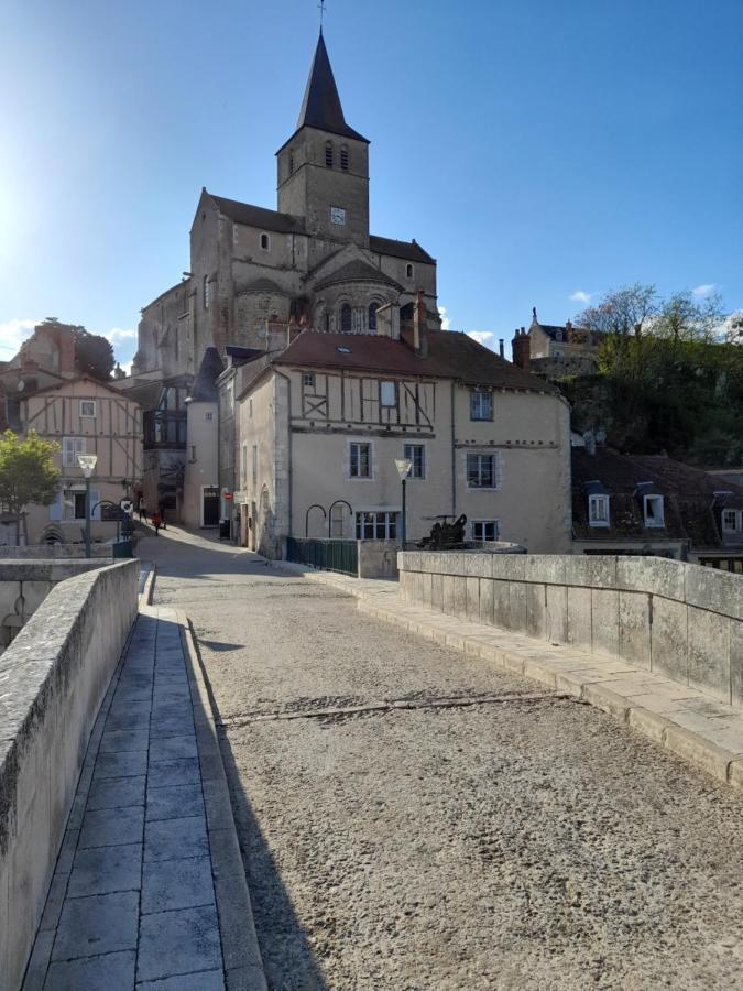 Maison En Ville Avec Terrasse Ensoleillee Et Wi-Fi Magnac-Laval المظهر الخارجي الصورة