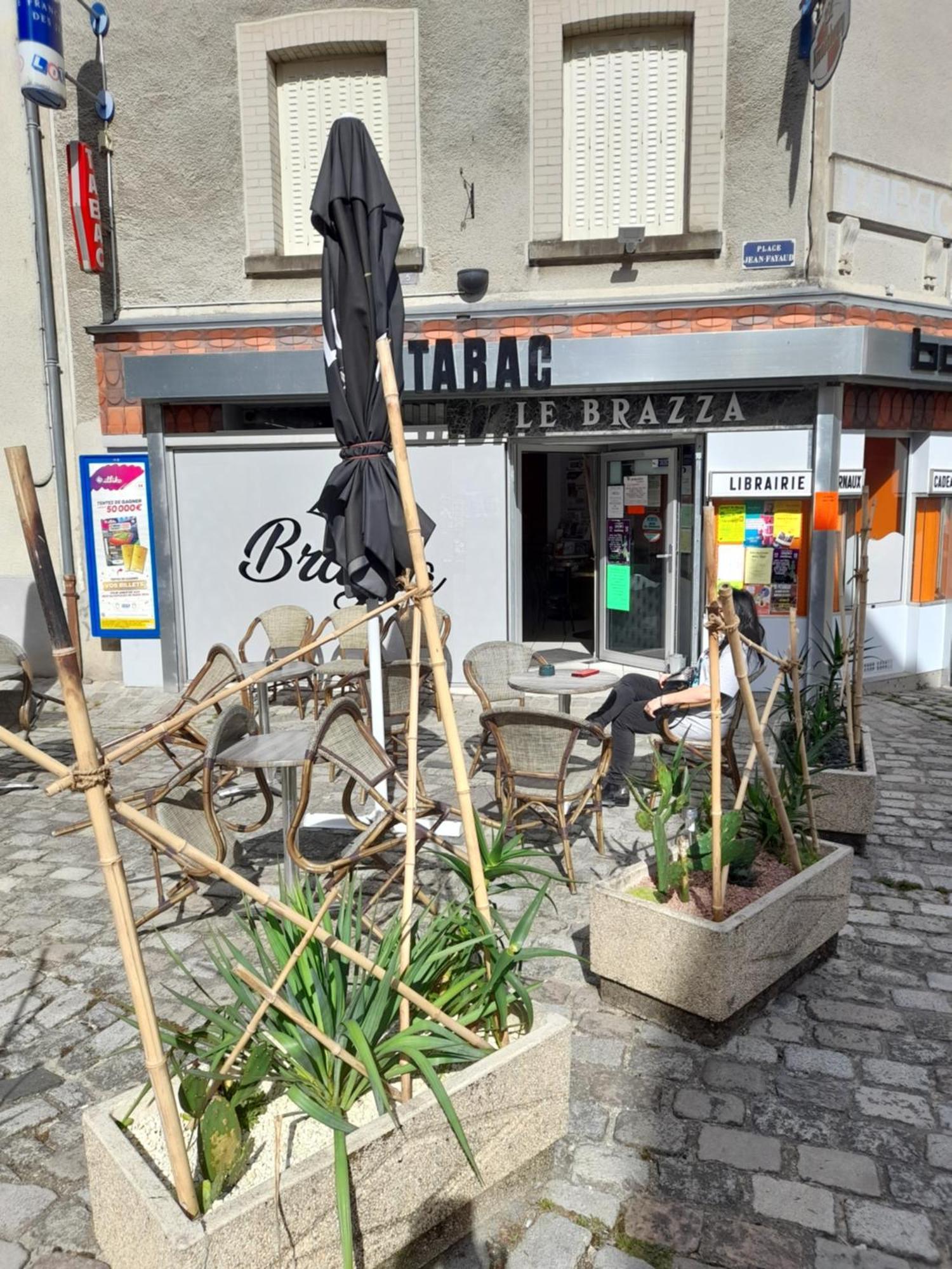 Maison En Ville Avec Terrasse Ensoleillee Et Wi-Fi Magnac-Laval المظهر الخارجي الصورة