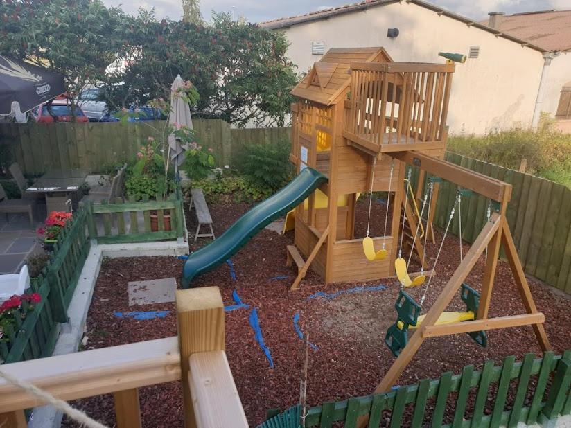 Maison En Ville Avec Terrasse Ensoleillee Et Wi-Fi Magnac-Laval المظهر الخارجي الصورة